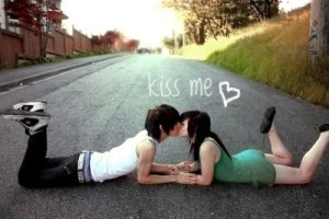 Emo Love Kiss